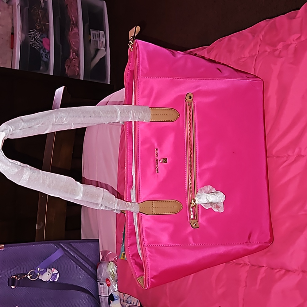Micheal kors pink tote bag